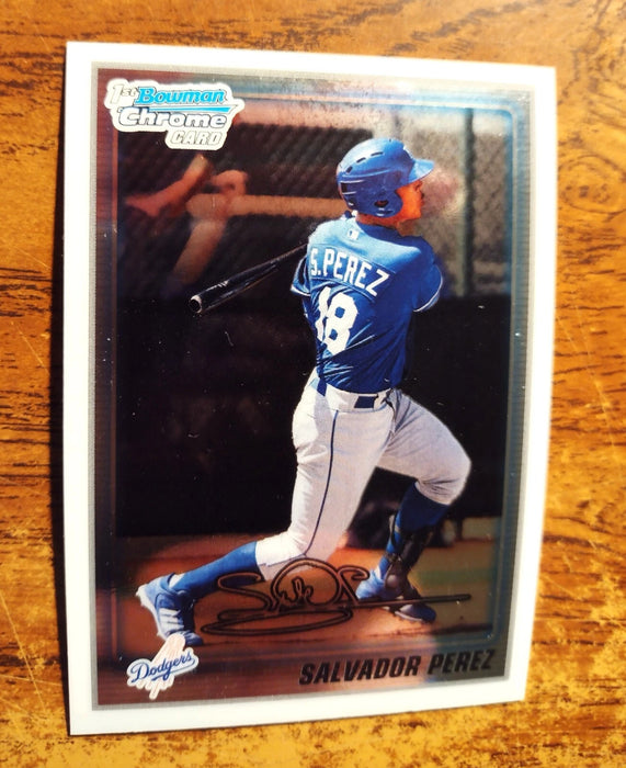 2010 BOWMAN CHROME #BCP124 SALVADOR PEREZ "ROOKIE CARD" ROYALS-DODGERS